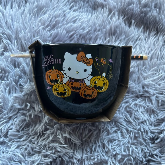 Hello Kitty Halloween Ramen Bowl w/ Chopsticks - Picture 1 of 2